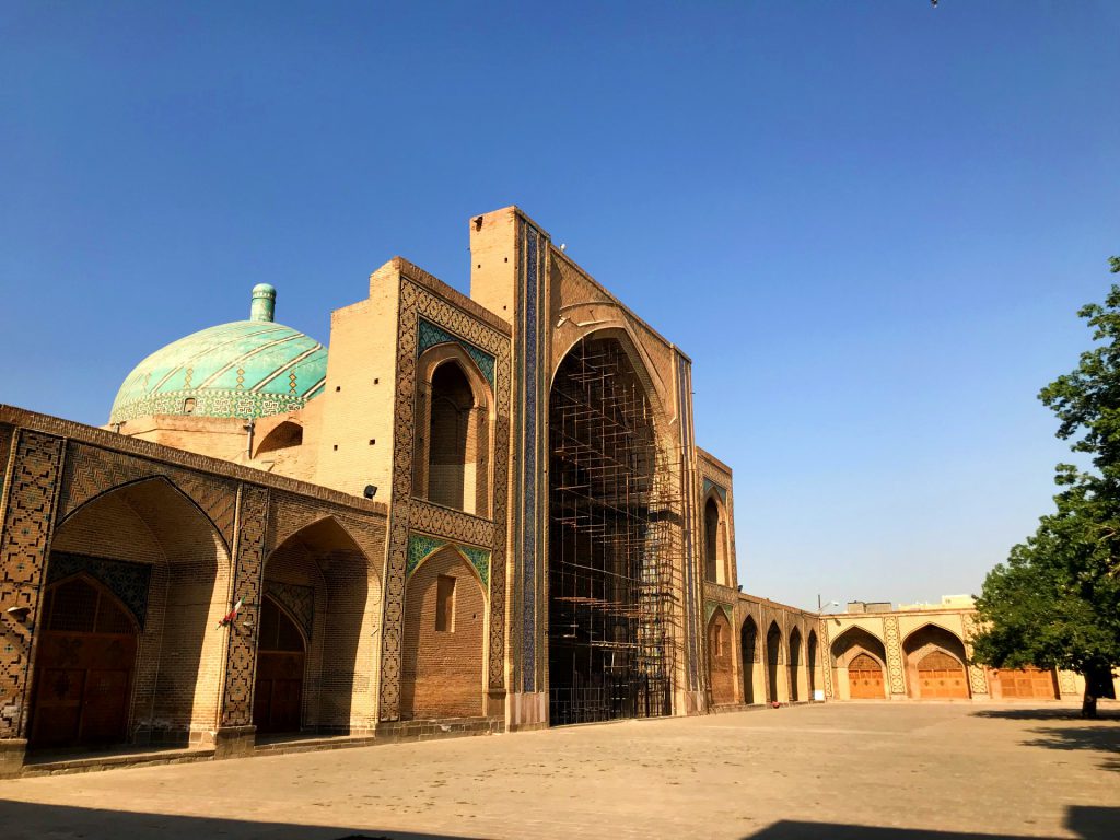 گنبد امیر خمارتاش در ایوان جنوبی مسجد جامع عتیق قزوین