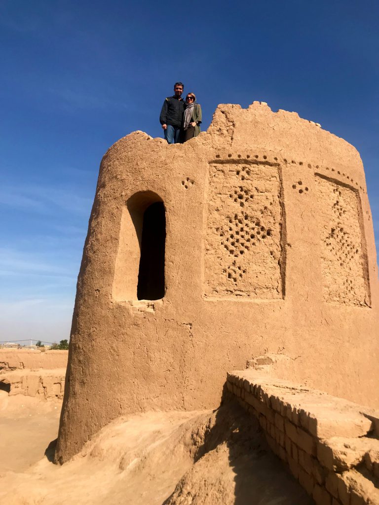 برج نگهبانی قلعه خشتی نوش آباد