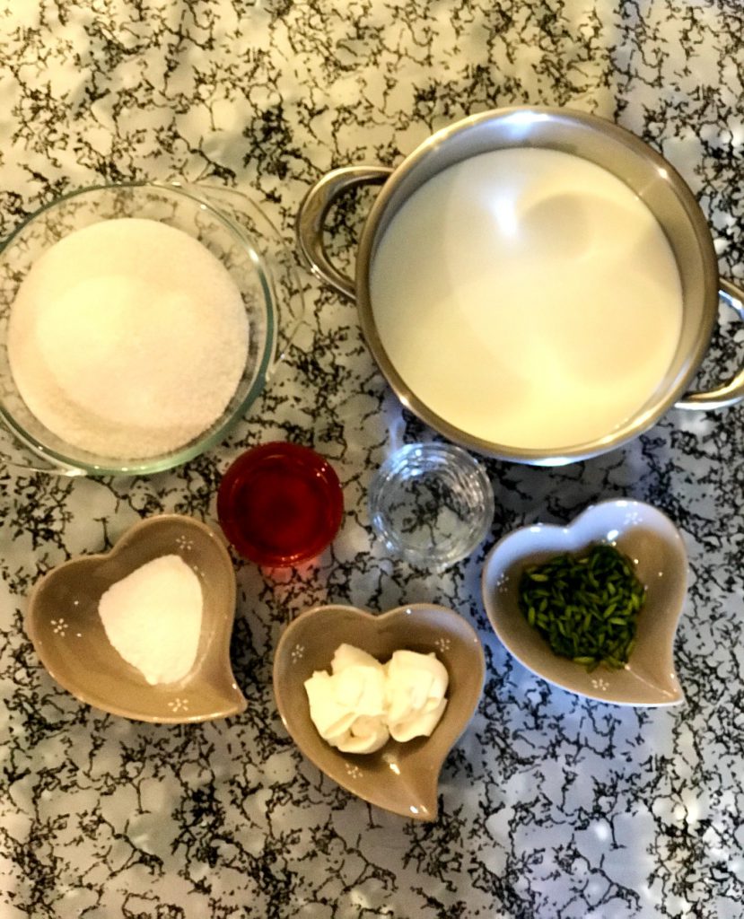 مواد لازم برای تهیه بستنی سنتی زعفرانی خانگی